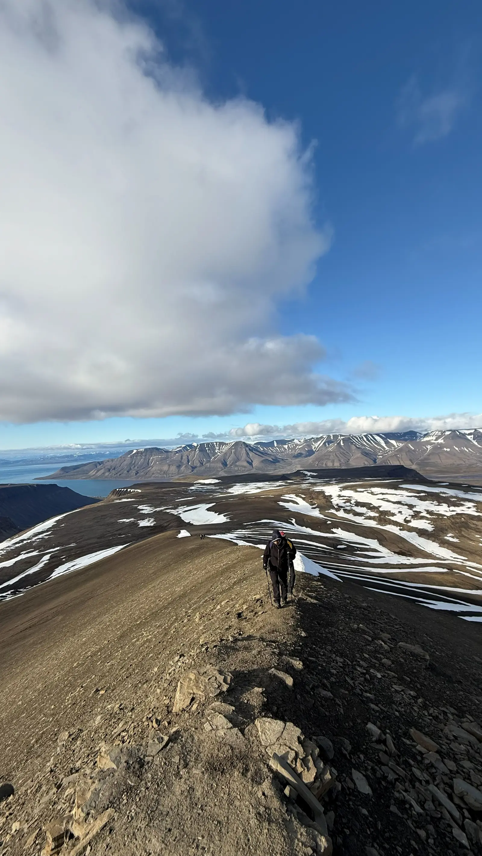Midnight sun hike and site visit of Seed Vault – 4
